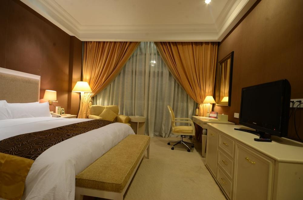 Fontana Hotel And Villas - Fontana Hot Spring Leisure Parks Mabalacat Exteriör bild