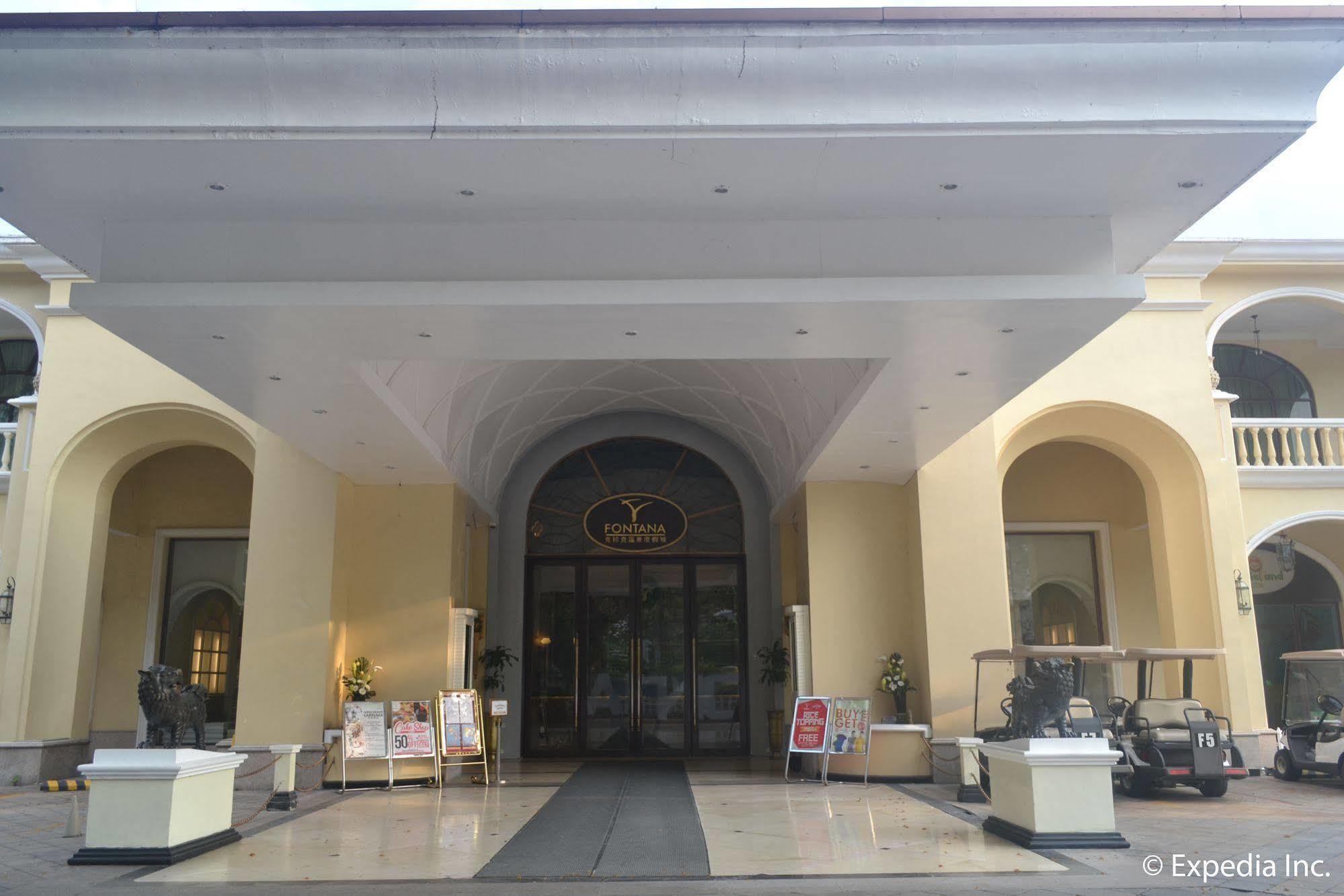 Fontana Hotel And Villas - Fontana Hot Spring Leisure Parks Mabalacat Exteriör bild